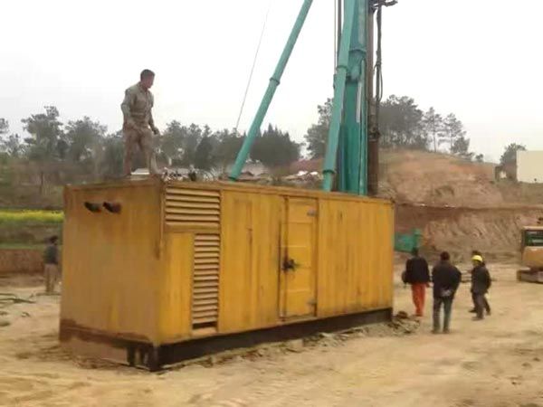 安仁如何判断水冷式机油散热器密封件是否需要更换？